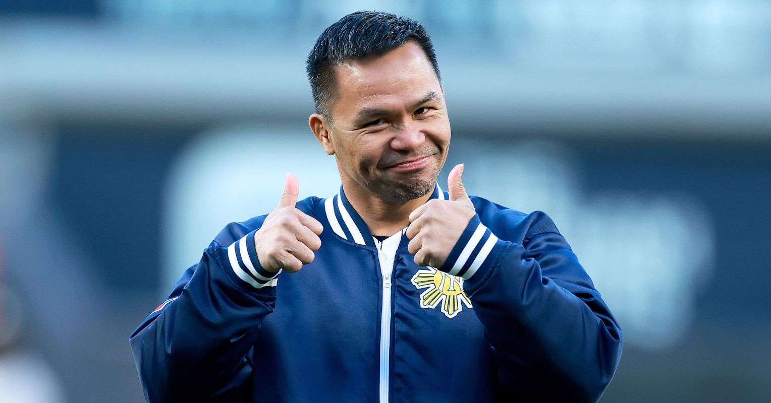 Manny Pacquiao thumbs up